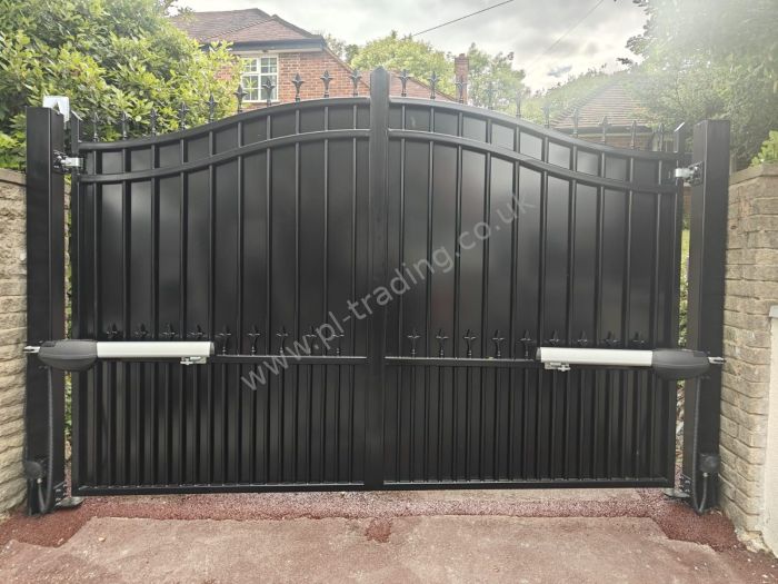 Automatic Gates — bespoke steel metalwork by PL Trading, London