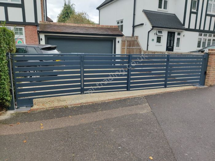 Automatic Gates — bespoke steel metalwork by PL Trading, London