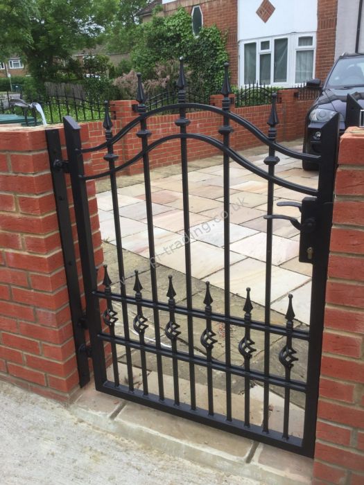 Gates — bespoke steel metalwork by PL Trading, London