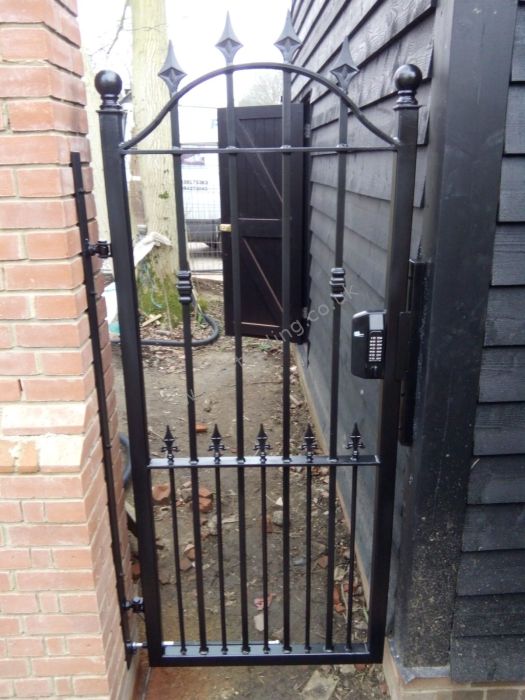 Gates — bespoke steel metalwork by PL Trading, London