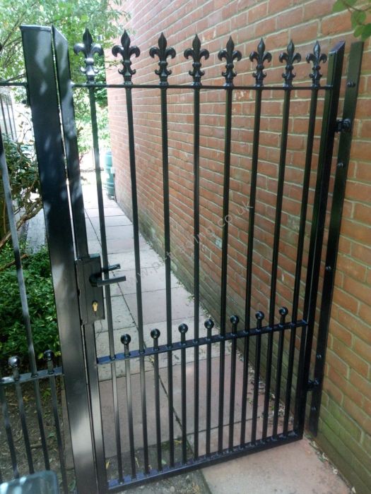 Gates — bespoke steel metalwork by PL Trading, London