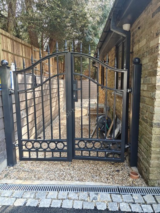 Gates — bespoke steel metalwork by PL Trading, London