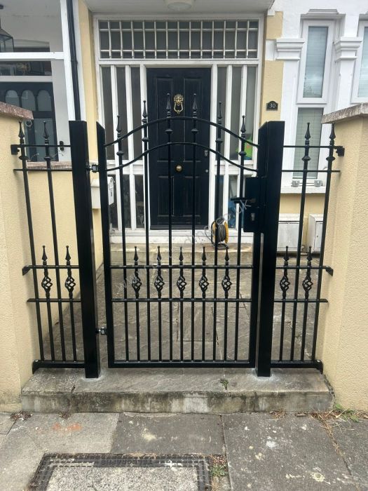 Gates — bespoke steel metalwork by PL Trading, London