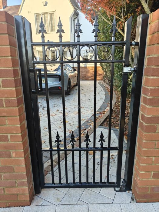 Gates — bespoke steel metalwork by PL Trading, London