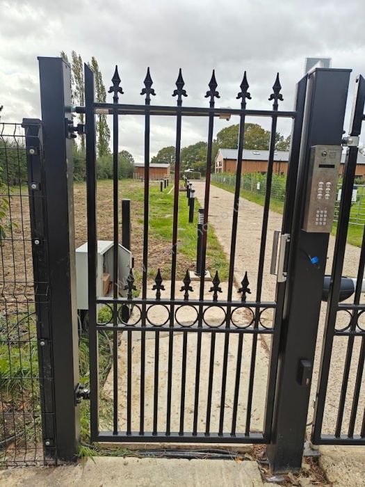 Gates — bespoke steel metalwork by PL Trading, London