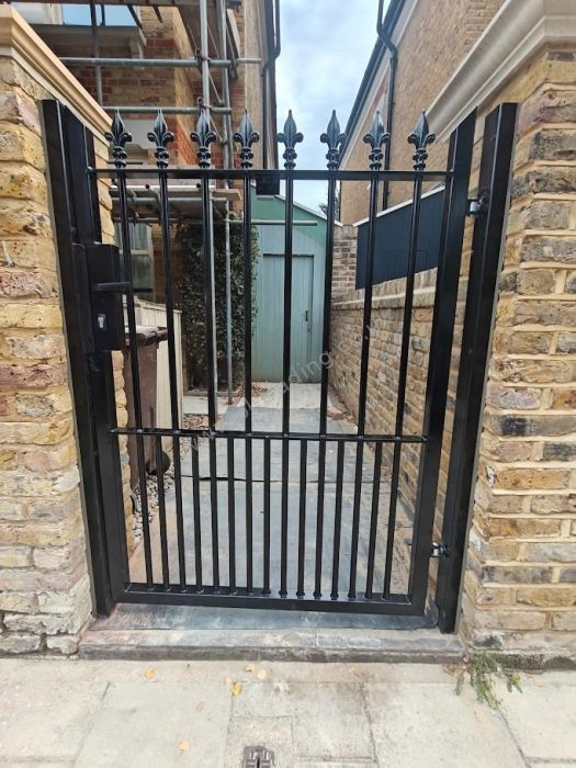 Gates — bespoke steel metalwork by PL Trading, London