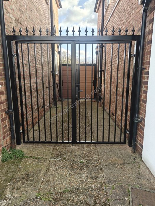 Gates — bespoke steel metalwork by PL Trading, London