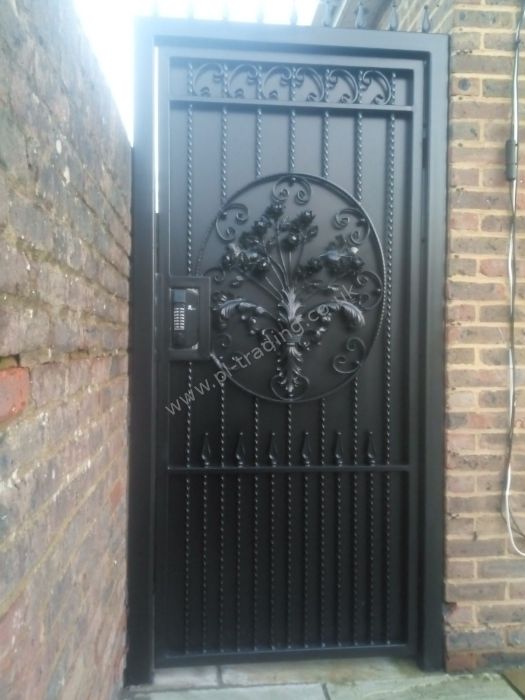Gates — bespoke steel metalwork by PL Trading, London