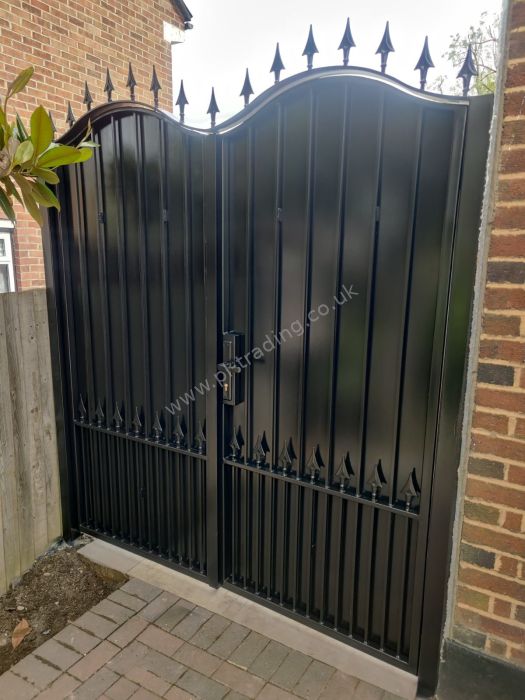 Gates — bespoke steel metalwork by PL Trading, London