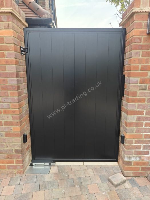 Gates — bespoke steel metalwork by PL Trading, London