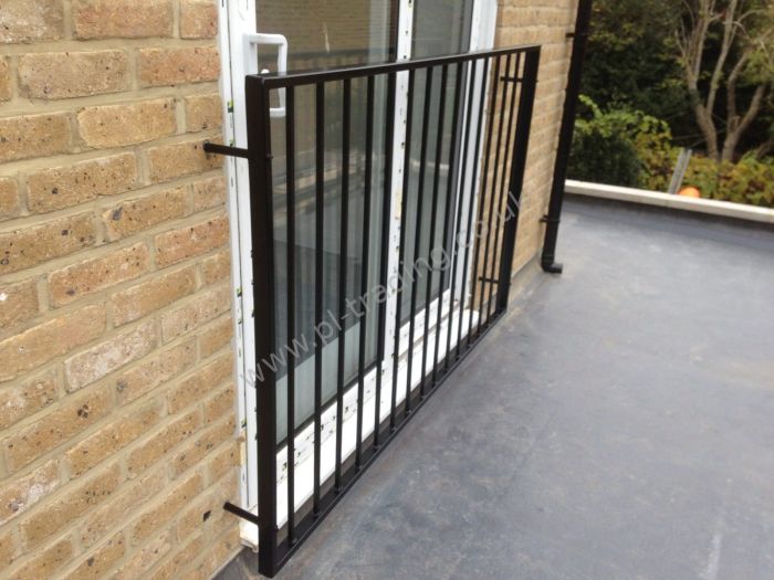 Juliet Balcony — bespoke steel metalwork by PL Trading, London