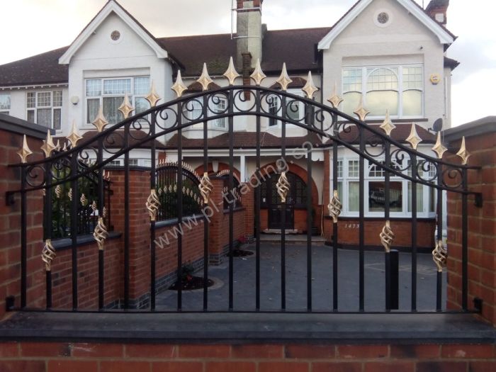 Railings — bespoke steel metalwork by PL Trading, London